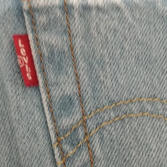 Levis 501 cut off jean shorts - Picture 6 of 15